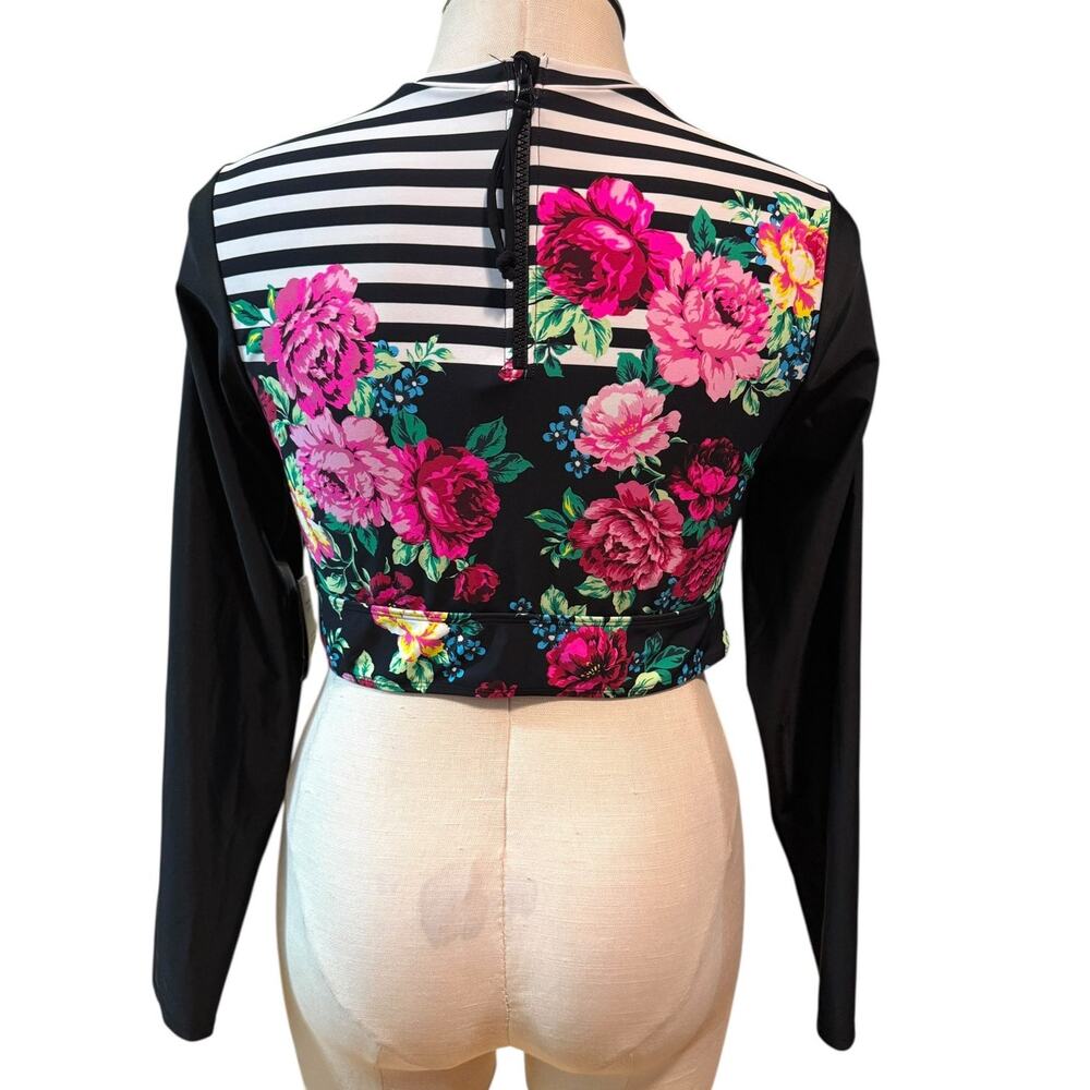 TOP‎ ONLY Torrid 2 (2X 18/20) Floral Cropped Rash Guard Swim Top Long Sleeve New - Picture 2 of 4